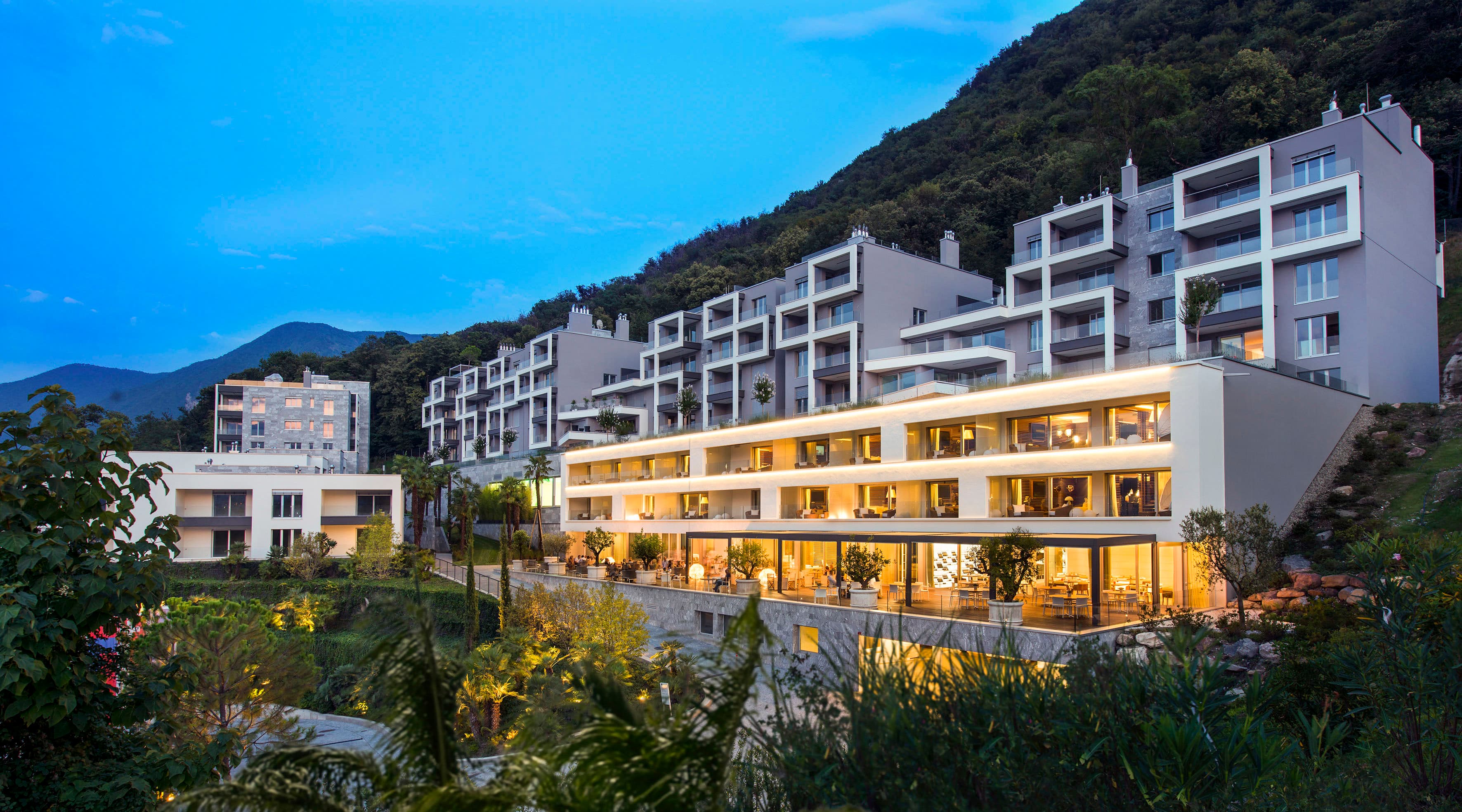 Emerald Living Paradiso